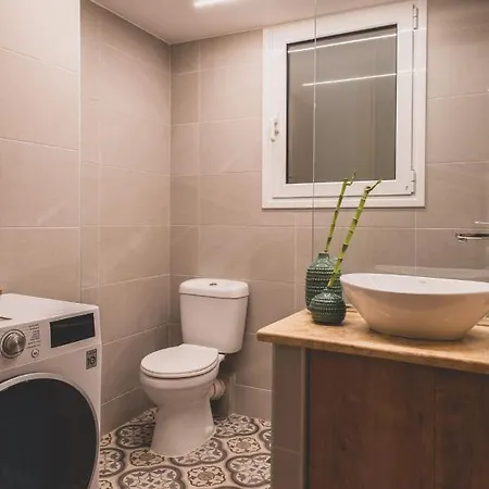 Luxury With Acropolis View Terrace And Jacuzzi In The Heart Of - Living Stone Azurite Atény